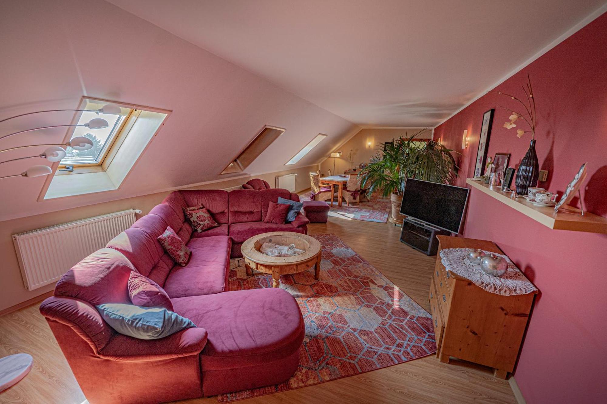 Appartement Dom Ogrodnika à Jezow Sudecki Extérieur photo
