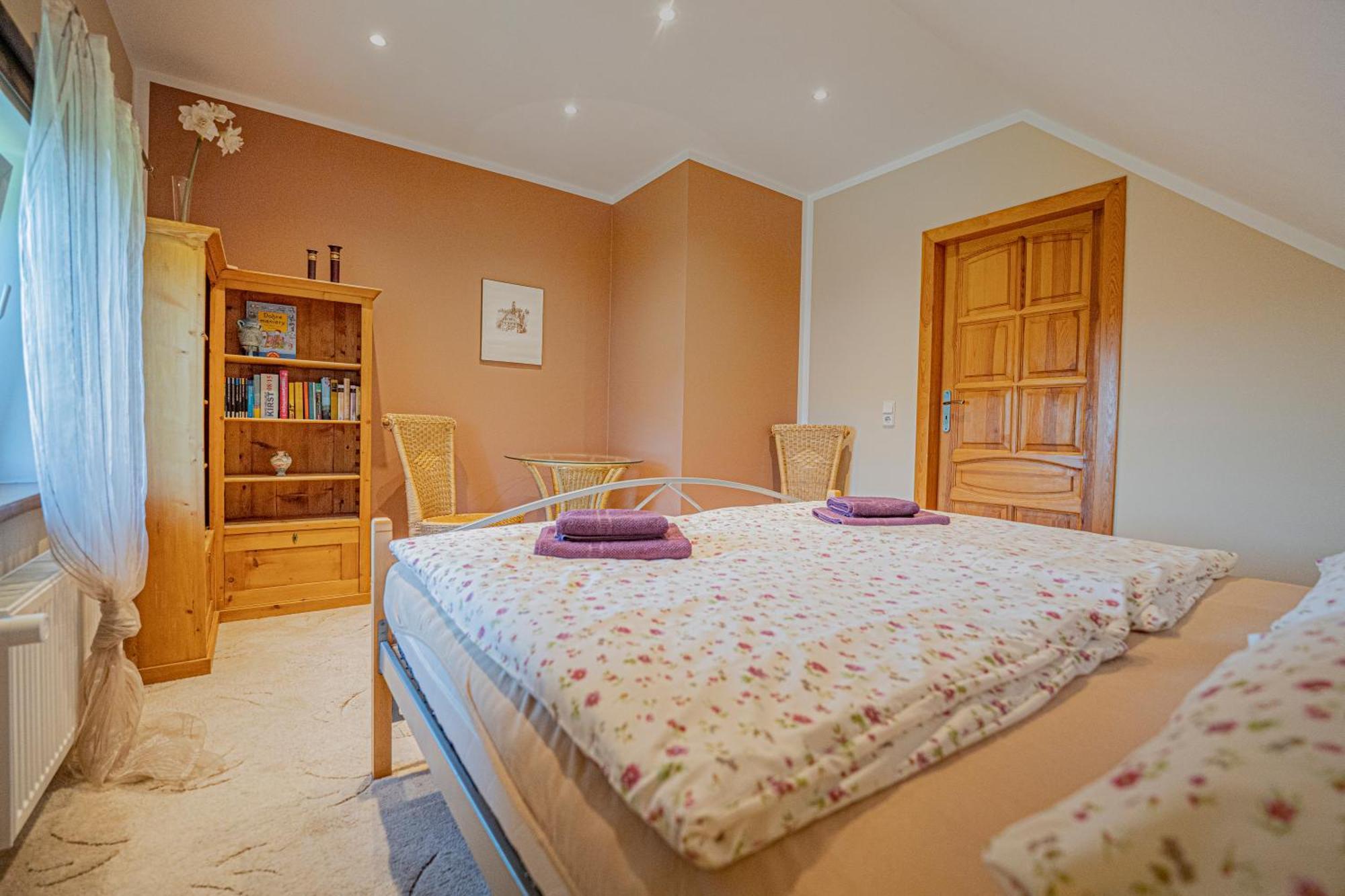 Appartement Dom Ogrodnika à Jezow Sudecki Extérieur photo
