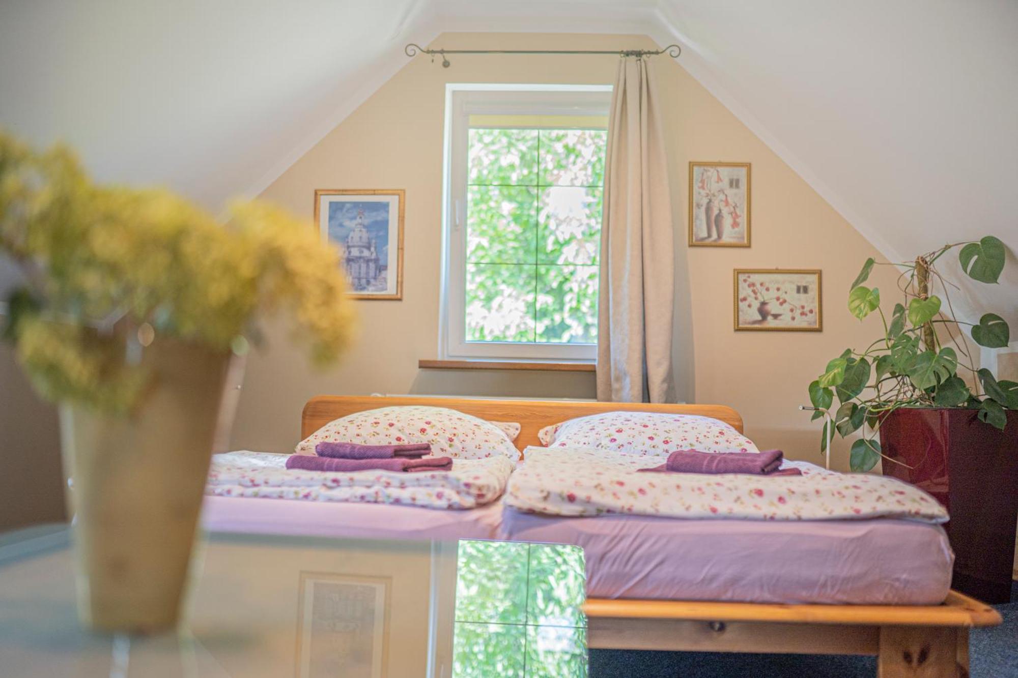 Appartement Dom Ogrodnika à Jezow Sudecki Extérieur photo