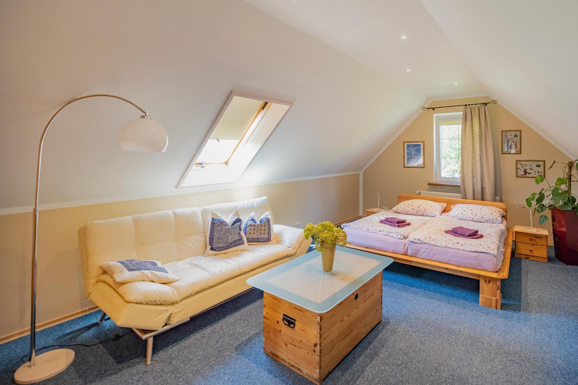 Appartement Dom Ogrodnika à Jezow Sudecki Extérieur photo